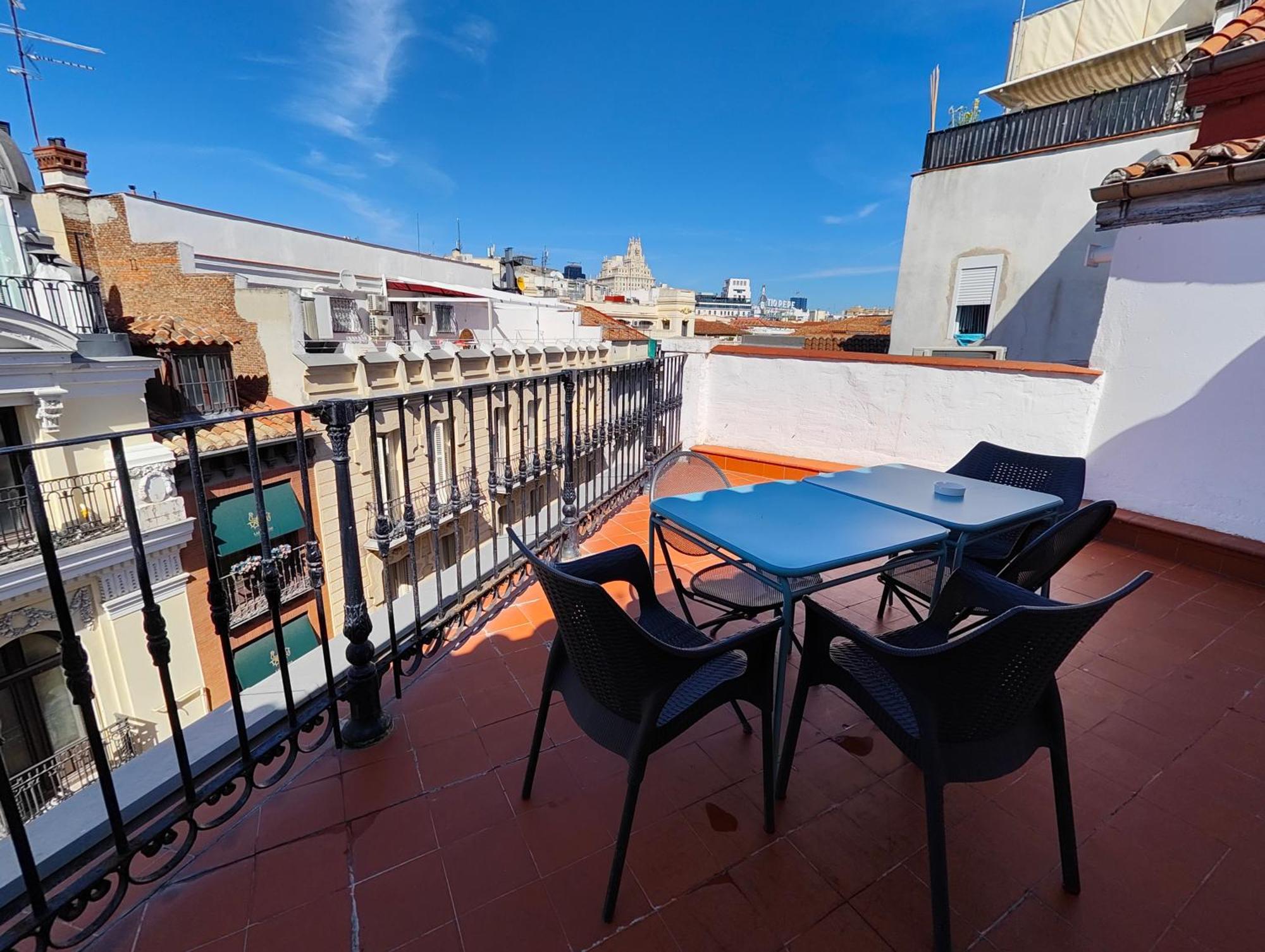Apartamentos Mayor Centro Madrid Luaran gambar