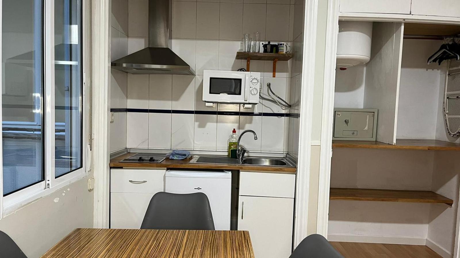 Apartamentos Mayor Centro Madrid Luaran gambar